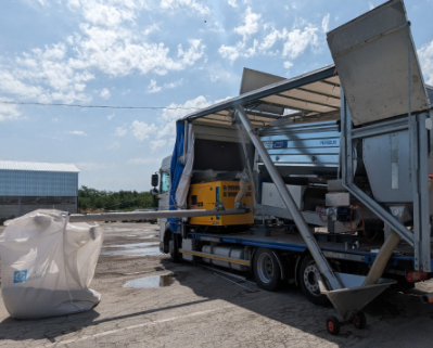 Мобилната станция за третиране на семена – още по-близо до земеделците през новия сезон